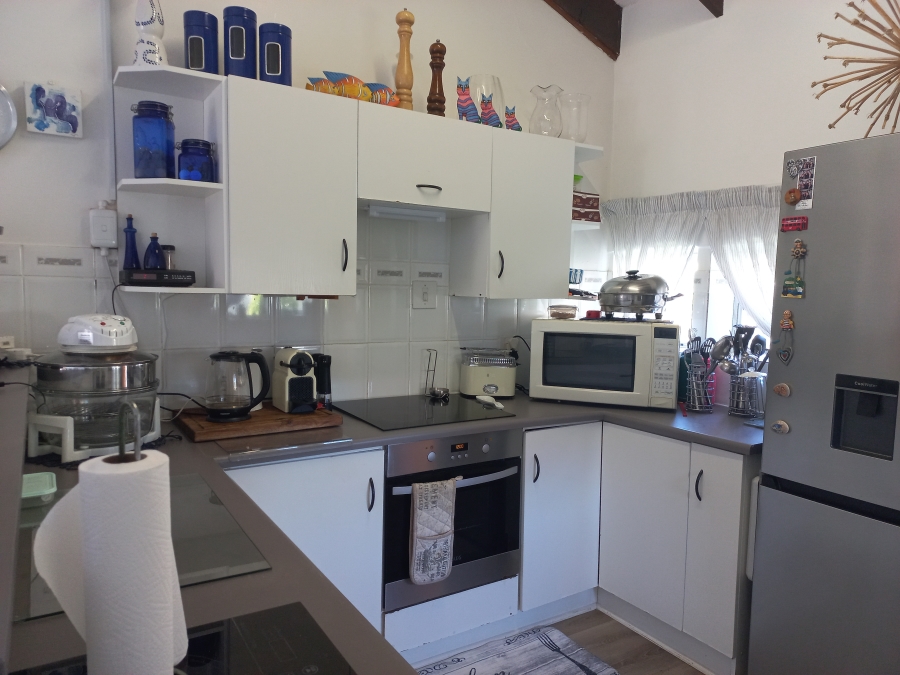 To Let 3 Bedroom Property for Rent in Wavecrest Eastern Cape